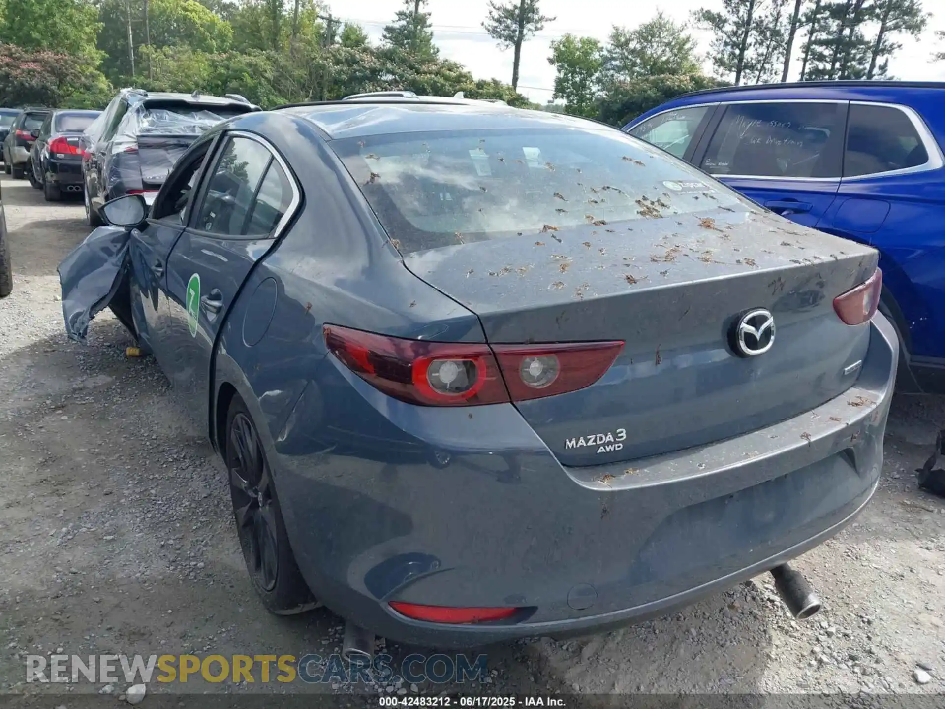 3 Photograph of a damaged car 3MZBPBCM4SM467451 MAZDA MAZDA3 2025
