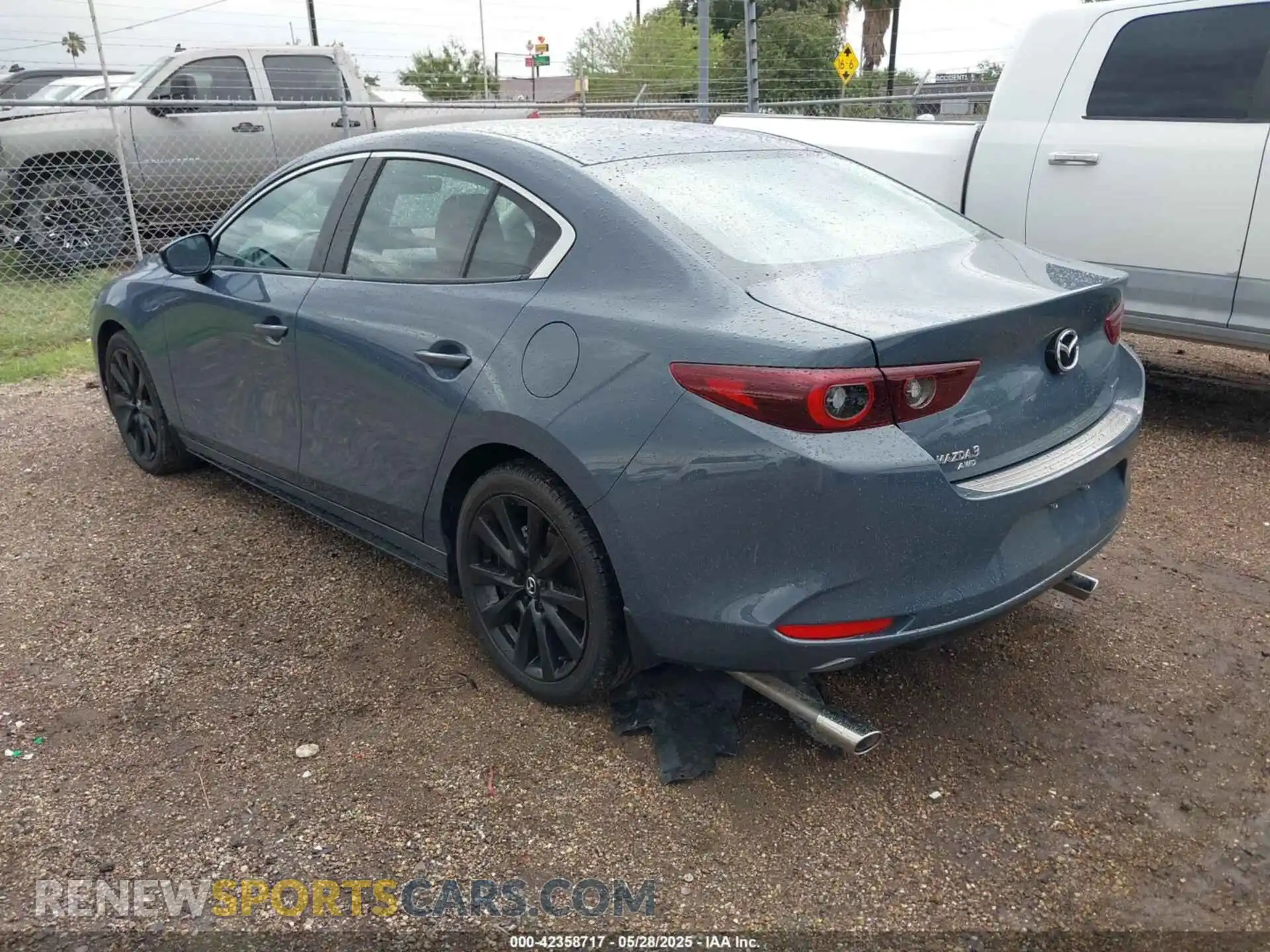 3 Photograph of a damaged car 3MZBPBCM5SM469953 MAZDA MAZDA3 2025