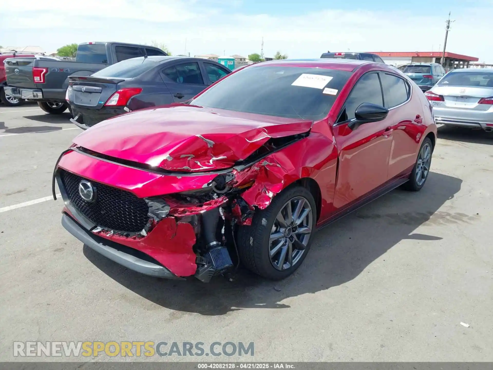 2 fotografías del automóvil dañado JM1BPBJY4P1617748 MAZDA MAZDA3 HATCHBACK 2023