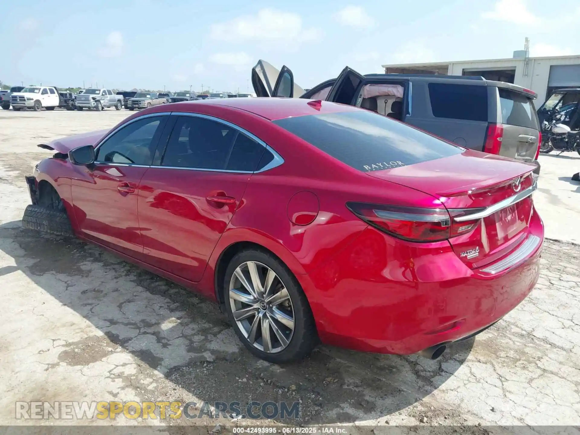 3 Фотография поврежденного автомобиля JM1GL1XY6L1525604 MAZDA MAZDA6 2020