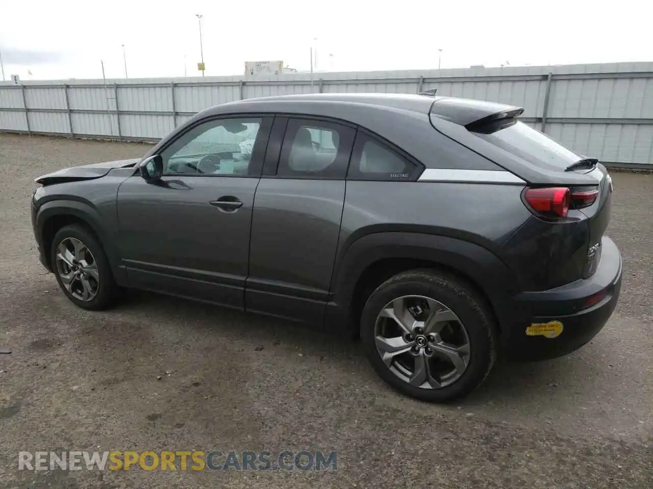 2 fotografías del automóvil dañado JM1DRADB4N0100893 MAZDA MX-30 PREM 2022