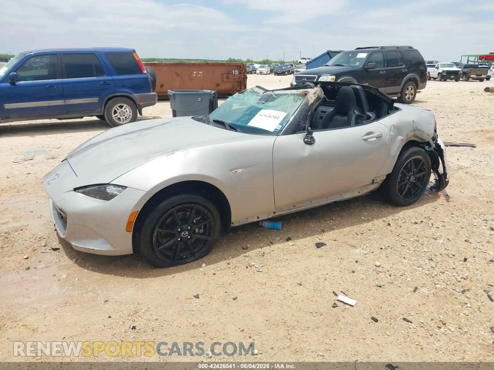 2 Фотография поврежденного автомобиля JM1NDAB77P0551899 MAZDA MX-5 MIATA 2023
