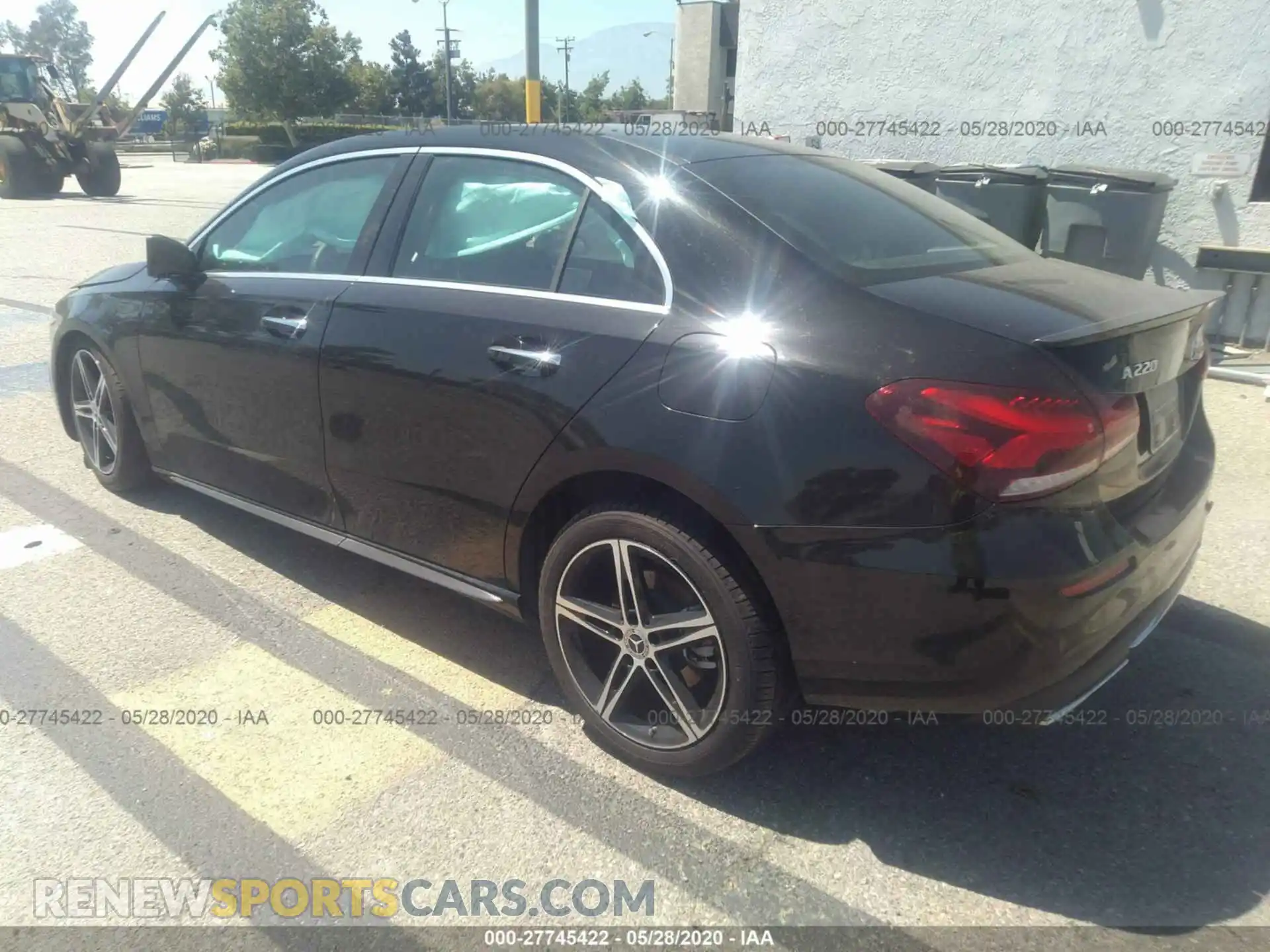 3 Photograph of a damaged car WDD3G4EB2KW018547 MERCEDES-BENZ A 2019