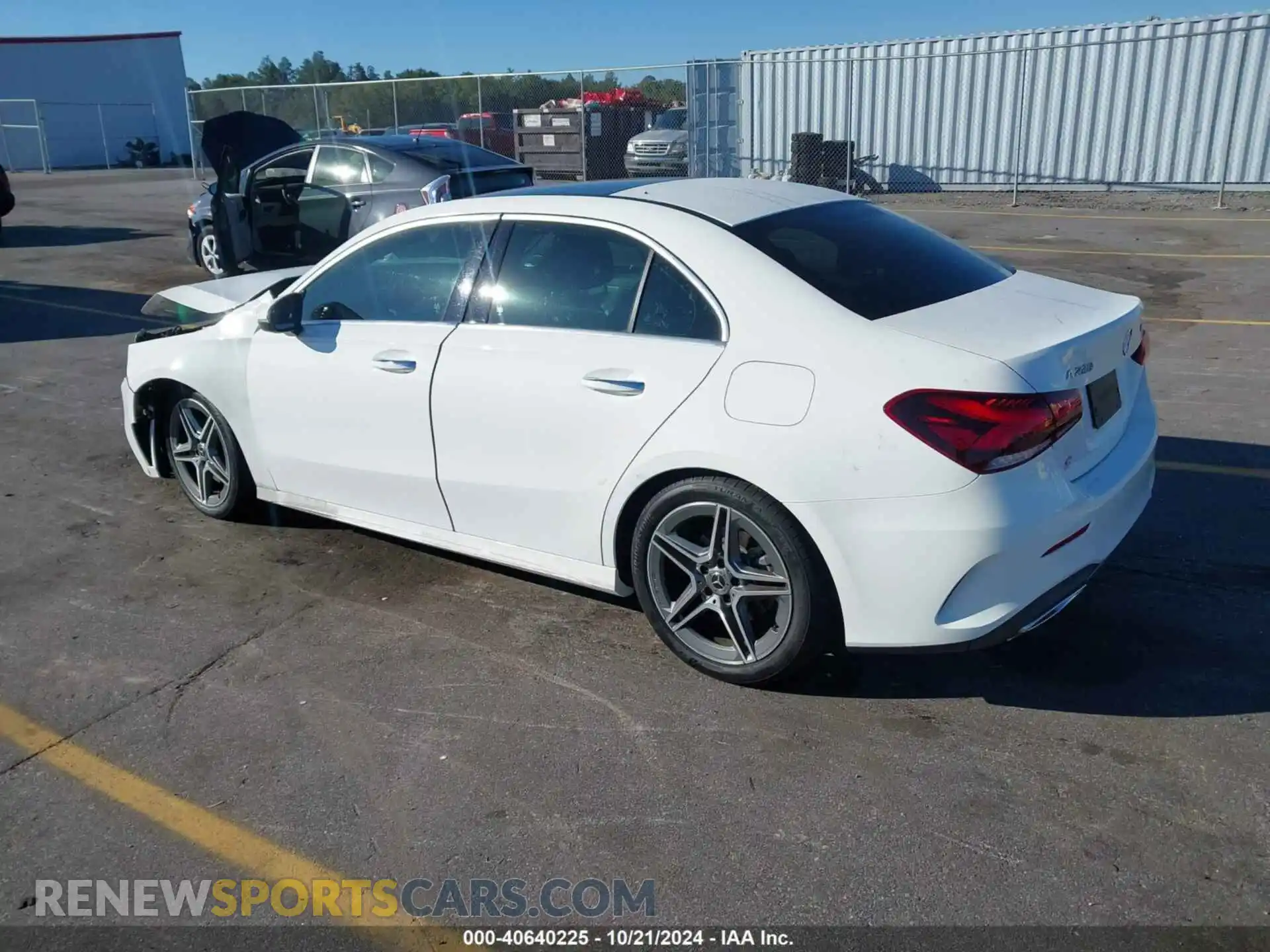 3 Photograph of a damaged car W1K3G4FB8MJ258619 MERCEDES-BENZ A 220 2021