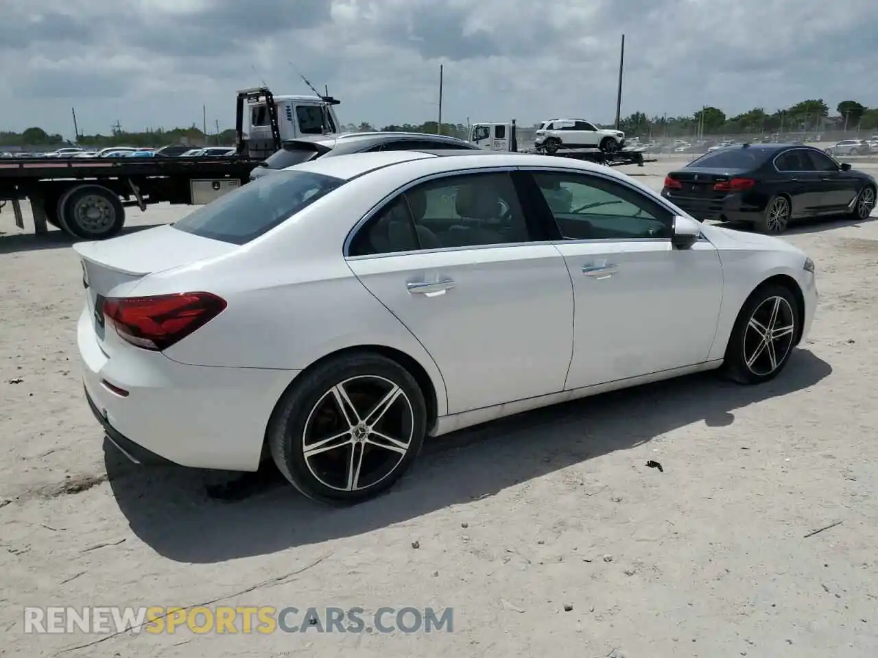 3 Photograph of a damaged car WDD3G4EB6KW022018 MERCEDES-BENZ A-CLASS 2019