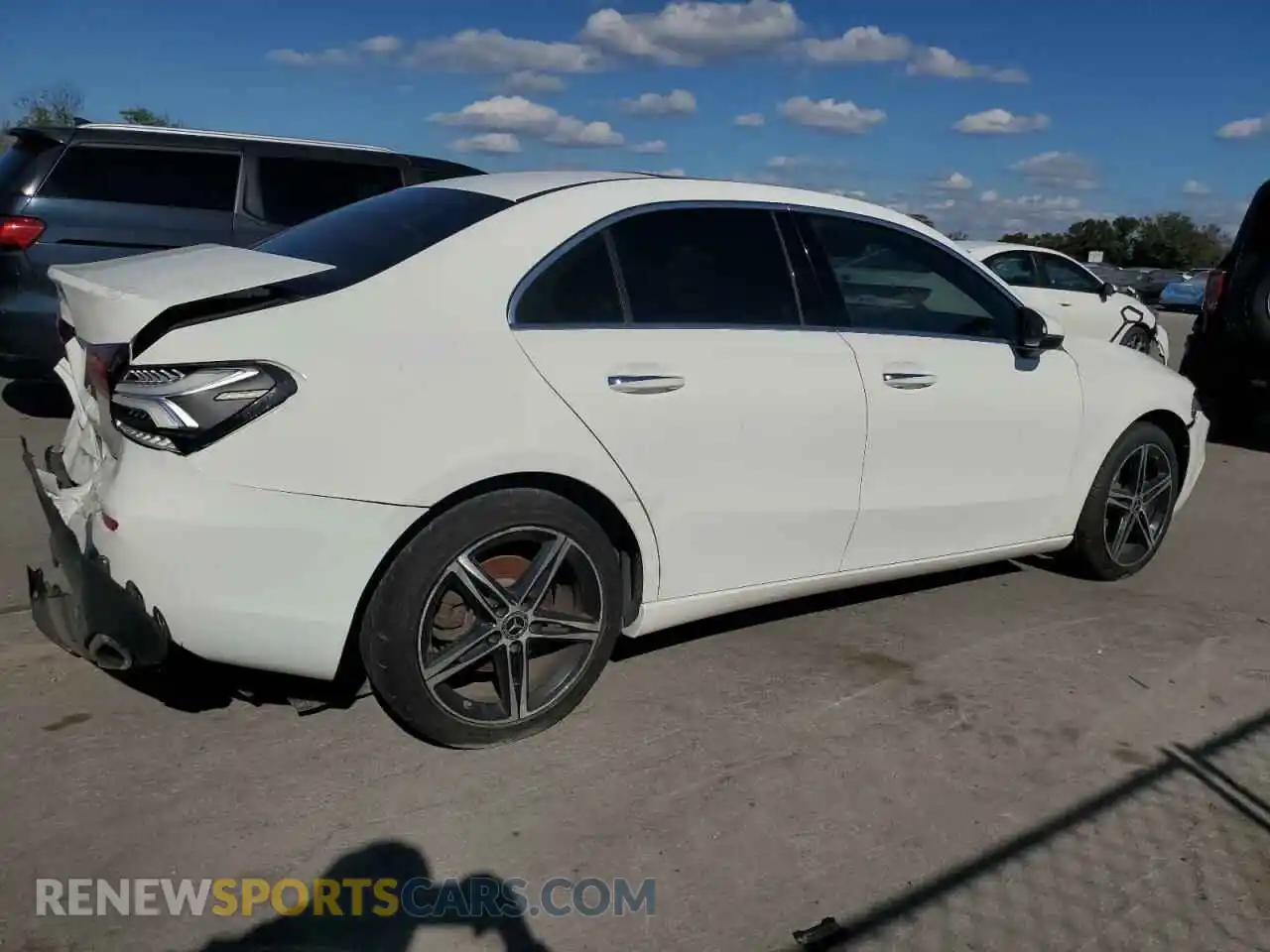 3 Photograph of a damaged car WDD3G4EB8KW000523 MERCEDES-BENZ A-CLASS 2019