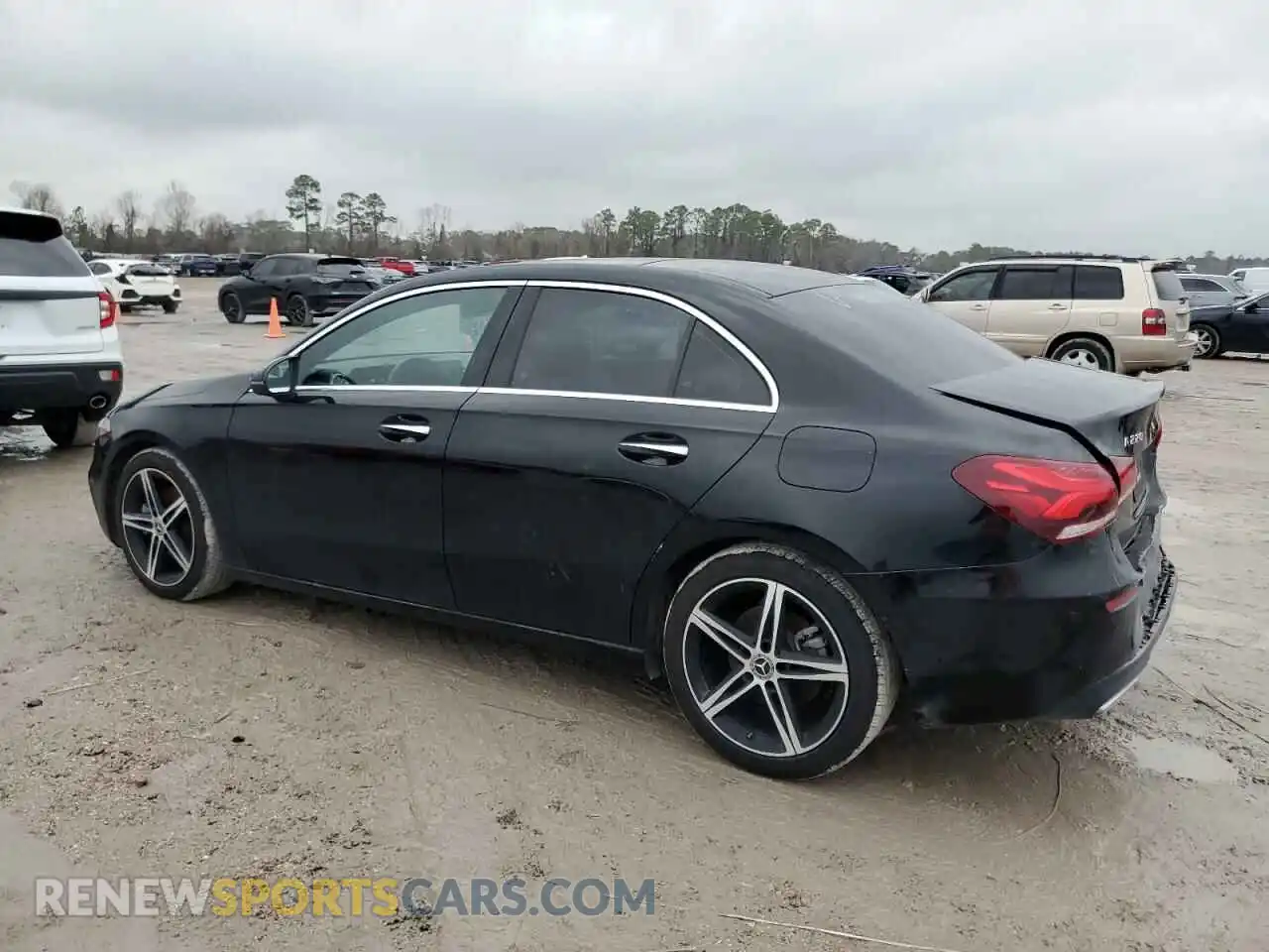 2 Photograph of a damaged car W1K3G4EB1MJ290281 MERCEDES-BENZ A-CLASS 2021