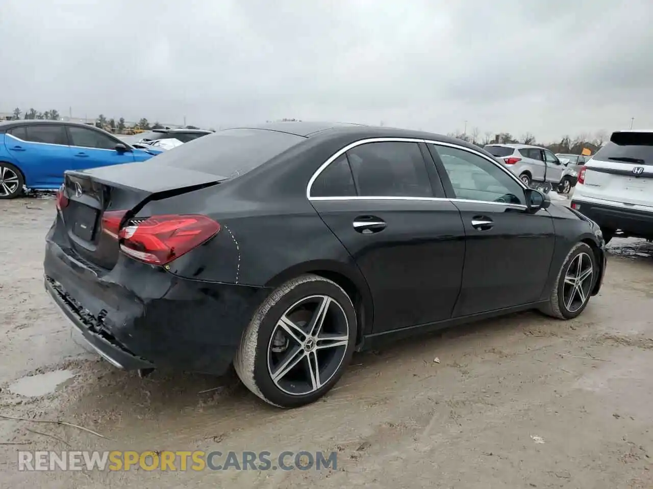 3 Photograph of a damaged car W1K3G4EB1MJ290281 MERCEDES-BENZ A-CLASS 2021