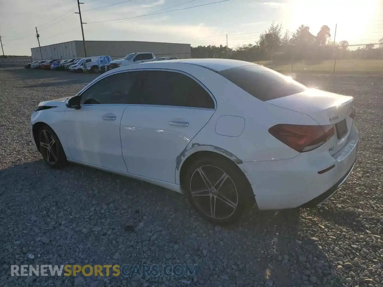 2 fotografías del automóvil dañado W1K3G4EB1MJ309556 MERCEDES-BENZ A-CLASS 2021