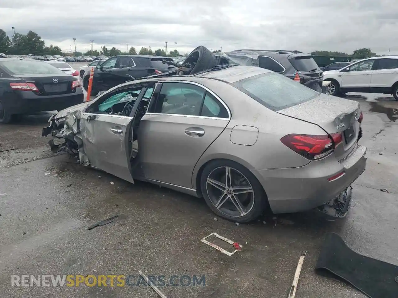 2 Фотография поврежденного автомобиля W1K3G4EB2MJ264434 MERCEDES-BENZ A-CLASS 2021