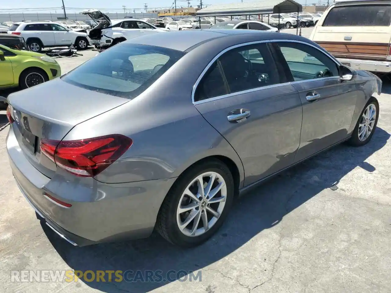 3 Фотография поврежденного автомобиля W1K3G4EB2MJ274591 MERCEDES-BENZ A-CLASS 2021