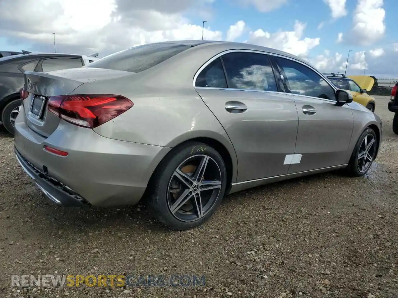 3 Photograph of a damaged car W1K3G4EB6MJ256563 MERCEDES-BENZ A-CLASS 2021