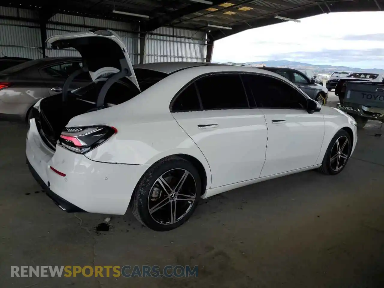 3 Photograph of a damaged car W1K3G4EB8MJ290083 MERCEDES-BENZ A-CLASS 2021