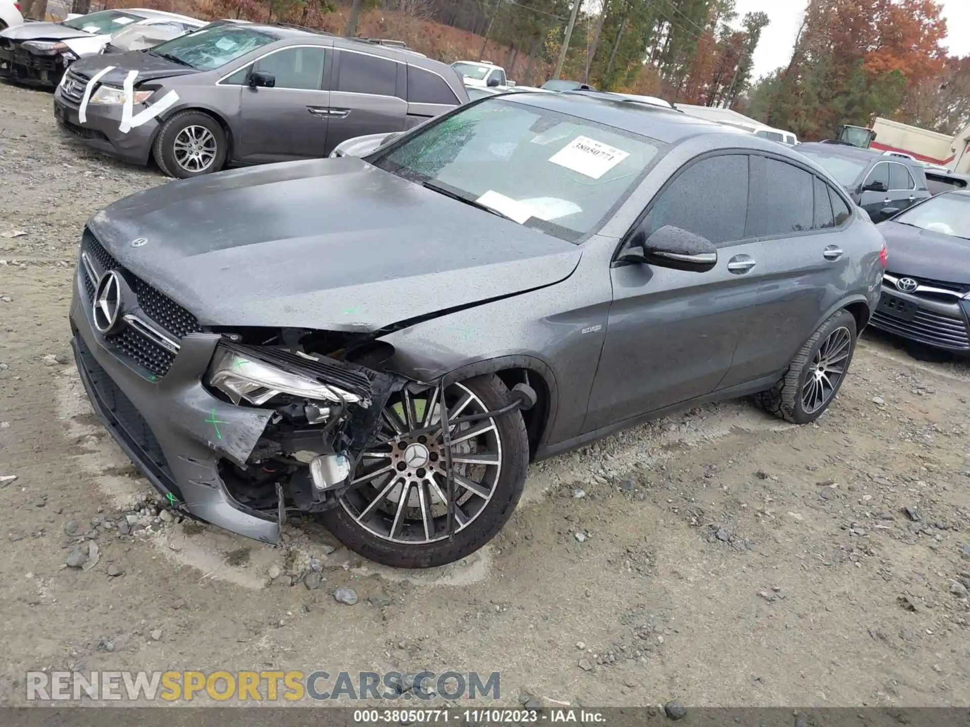 2 Фотография поврежденного автомобиля WDC0J6EB9KF535977 MERCEDES-BENZ AMG GLC 43 COUPE 2019