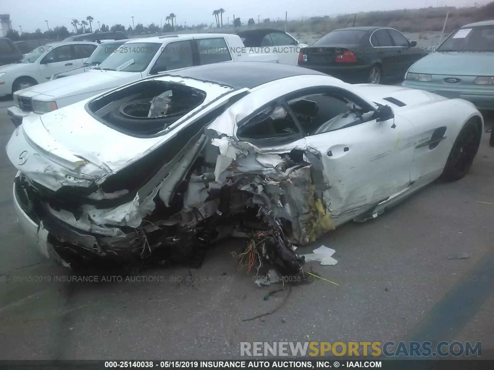 4 Photograph of a damaged car WDDYJ7KAXKA024114 MERCEDES-BENZ AMG GT 2019