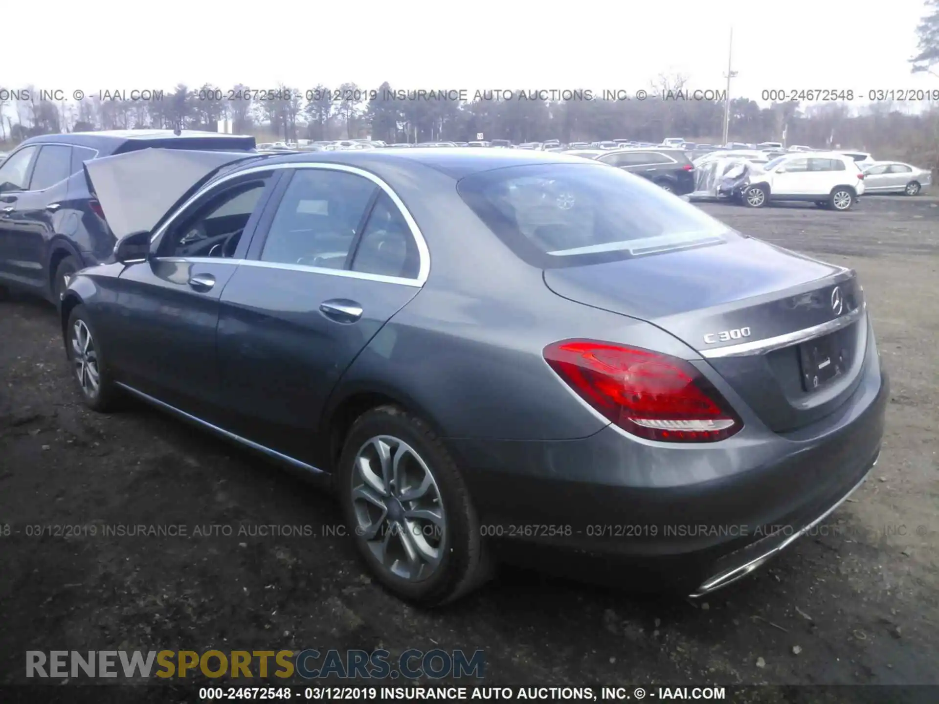 3 Photograph of a damaged car 55SWF4KB1HU182690 MERCEDES-BENZ C 2017