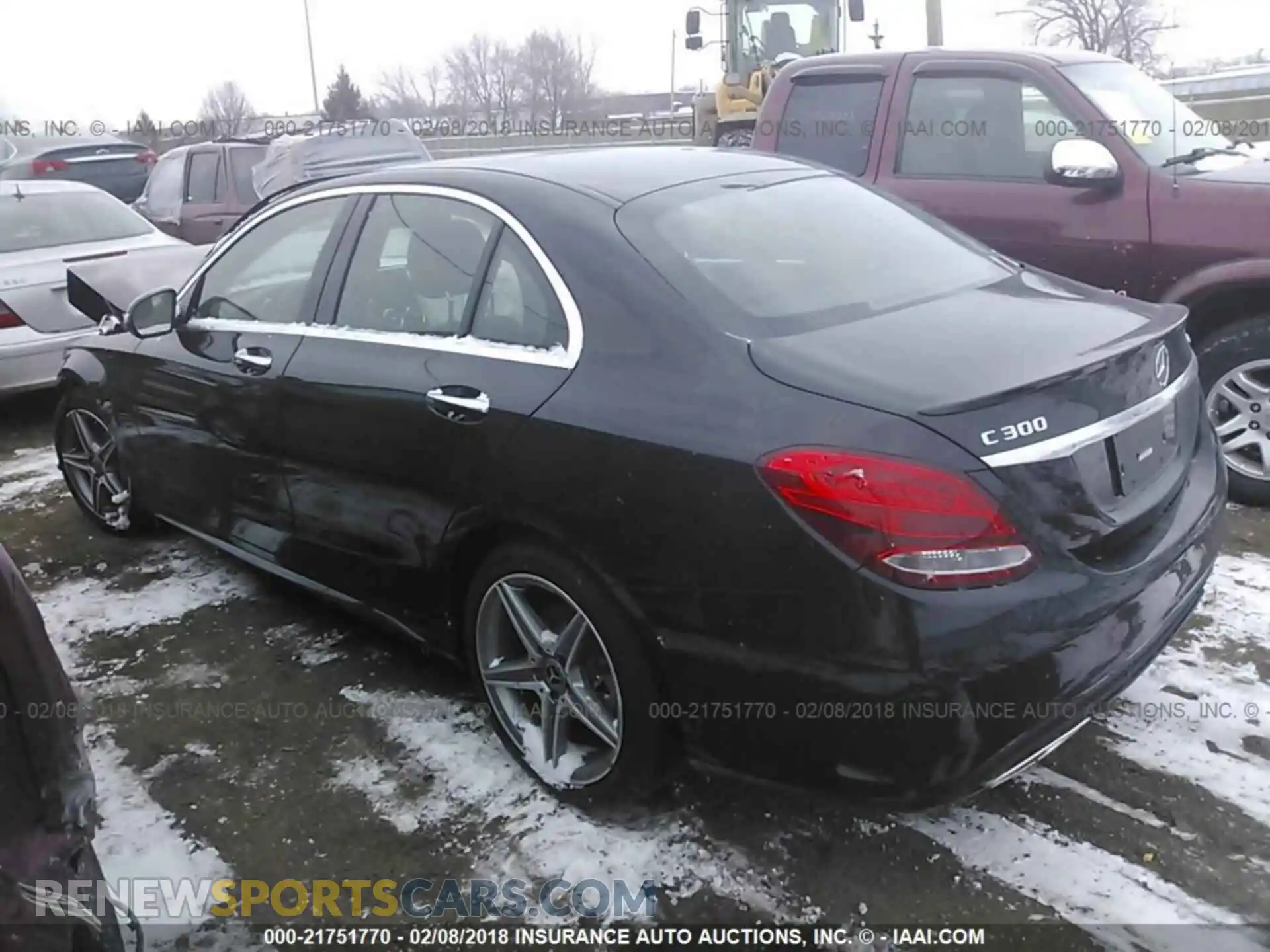 3 Photograph of a damaged car 55SWF4KB4JU235775 Mercedes-benz C 2018