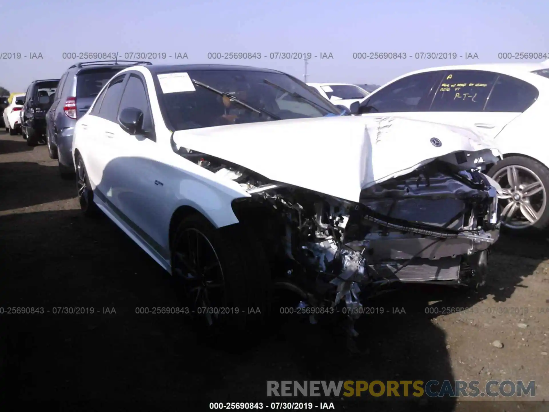 1 Photograph of a damaged car 55SWF6EB1KU314085 MERCEDES-BENZ C 2019