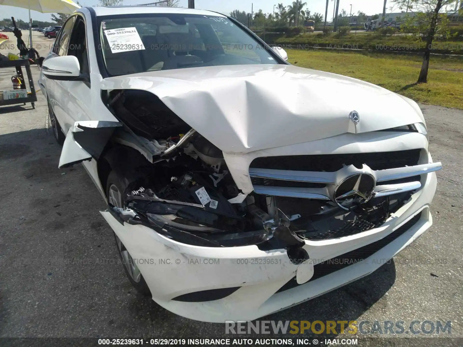6 Photograph of a damaged car 55SWF8DB4KU307239 MERCEDES-BENZ C 2019