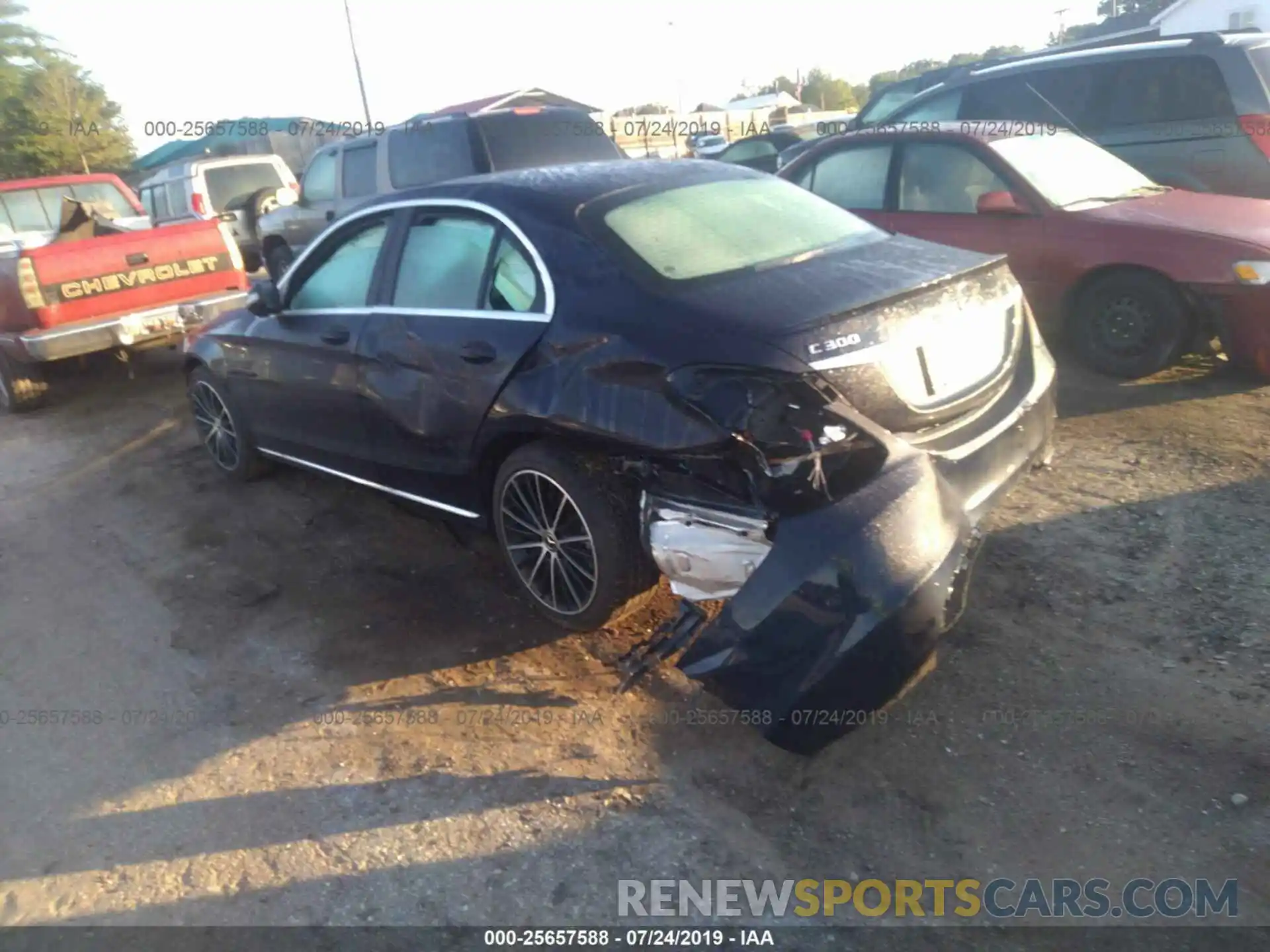 3 Photograph of a damaged car 55SWF8DBXKU285912 MERCEDES-BENZ C 2019