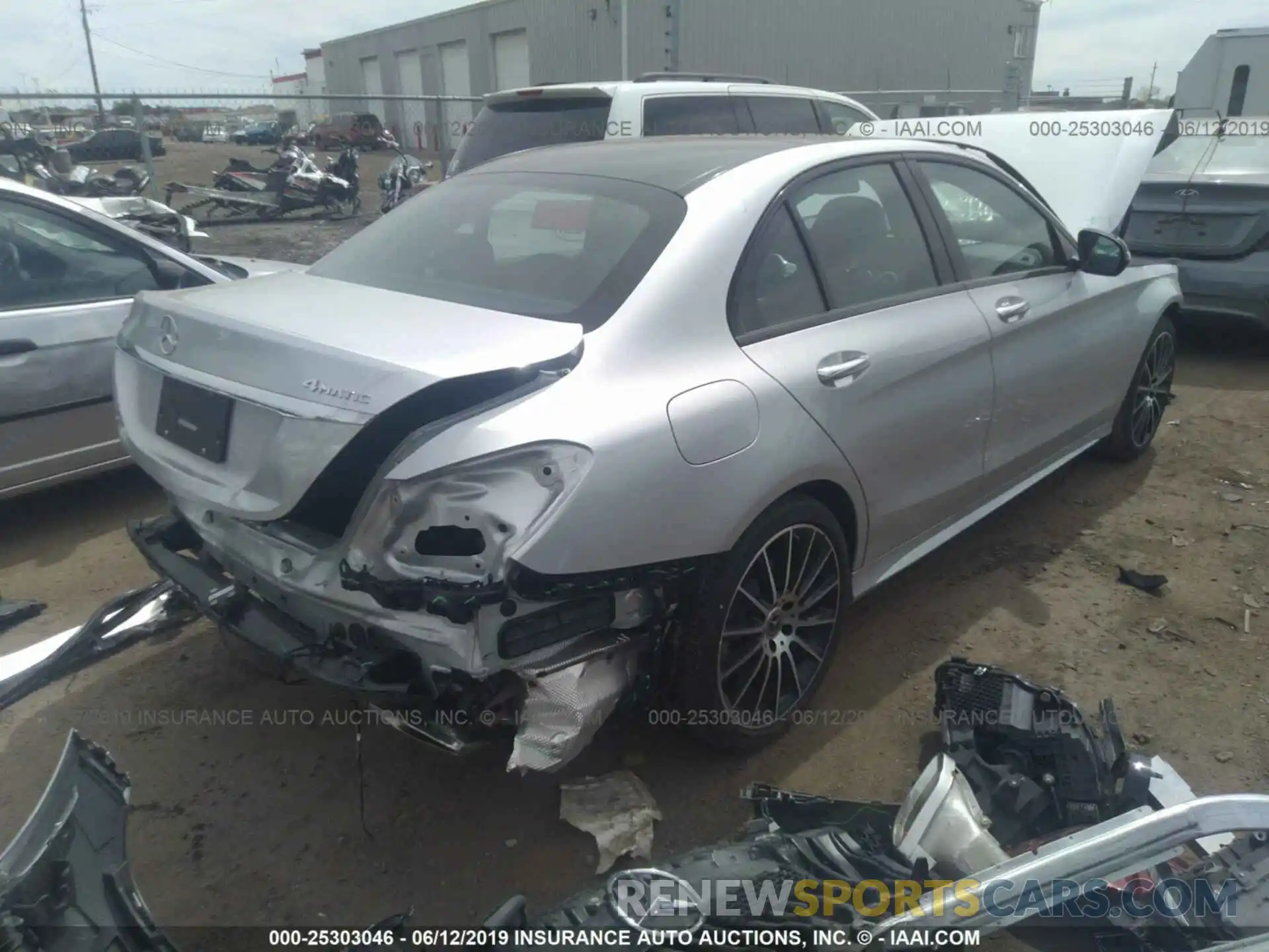 4 Photograph of a damaged car 55SWF8EB0KU292964 MERCEDES-BENZ C 2019