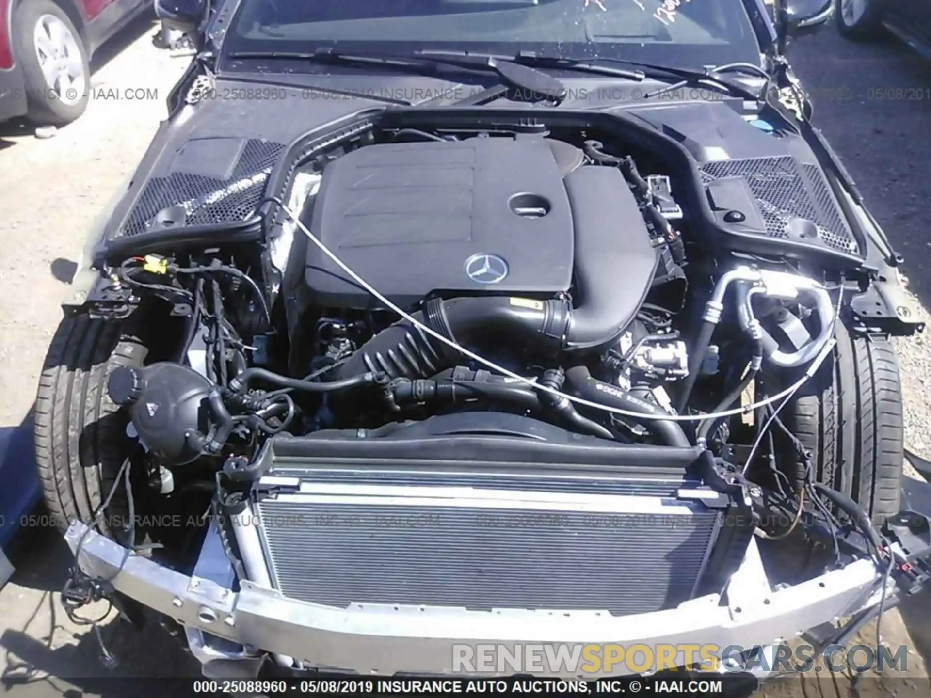 10 Photograph of a damaged car WDDWJ8DB7KF830000 MERCEDES-BENZ C 2019