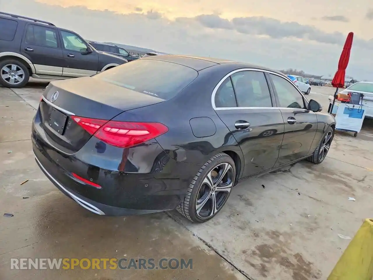 3 Photograph of a damaged car W1KAF4GB0RR236101 MERCEDES-BENZ C 2024
