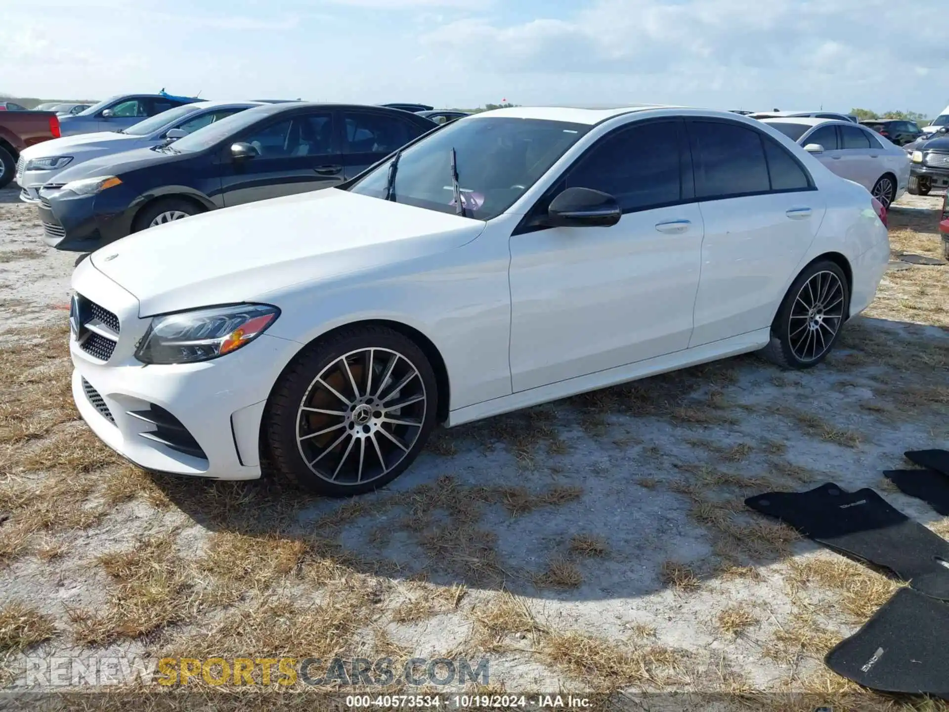 2 Photograph of a damaged car 55SWF8DB5KU302163 MERCEDES-BENZ C 300 2019
