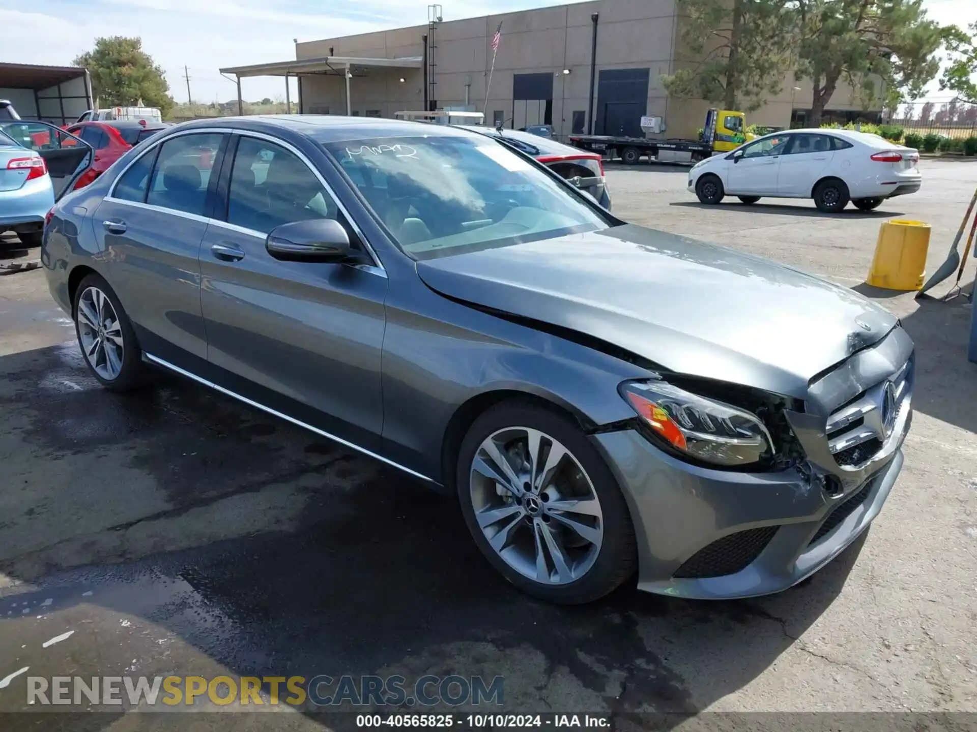 1 Фотография поврежденного автомобиля 55SWF8DB8KU302187 MERCEDES-BENZ C 300 2019