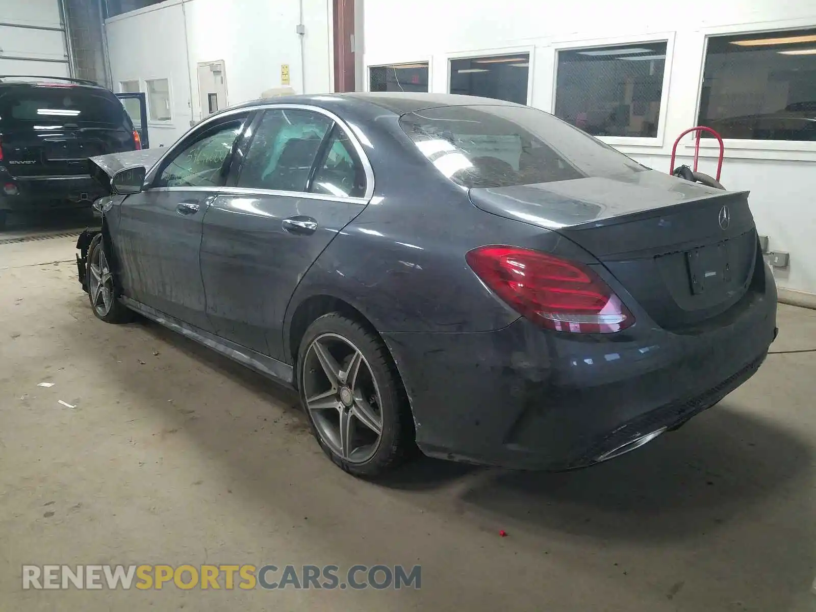 3 Photograph of a damaged car 55SWF4KB7FU038722 MERCEDES-BENZ C CLASS 2015