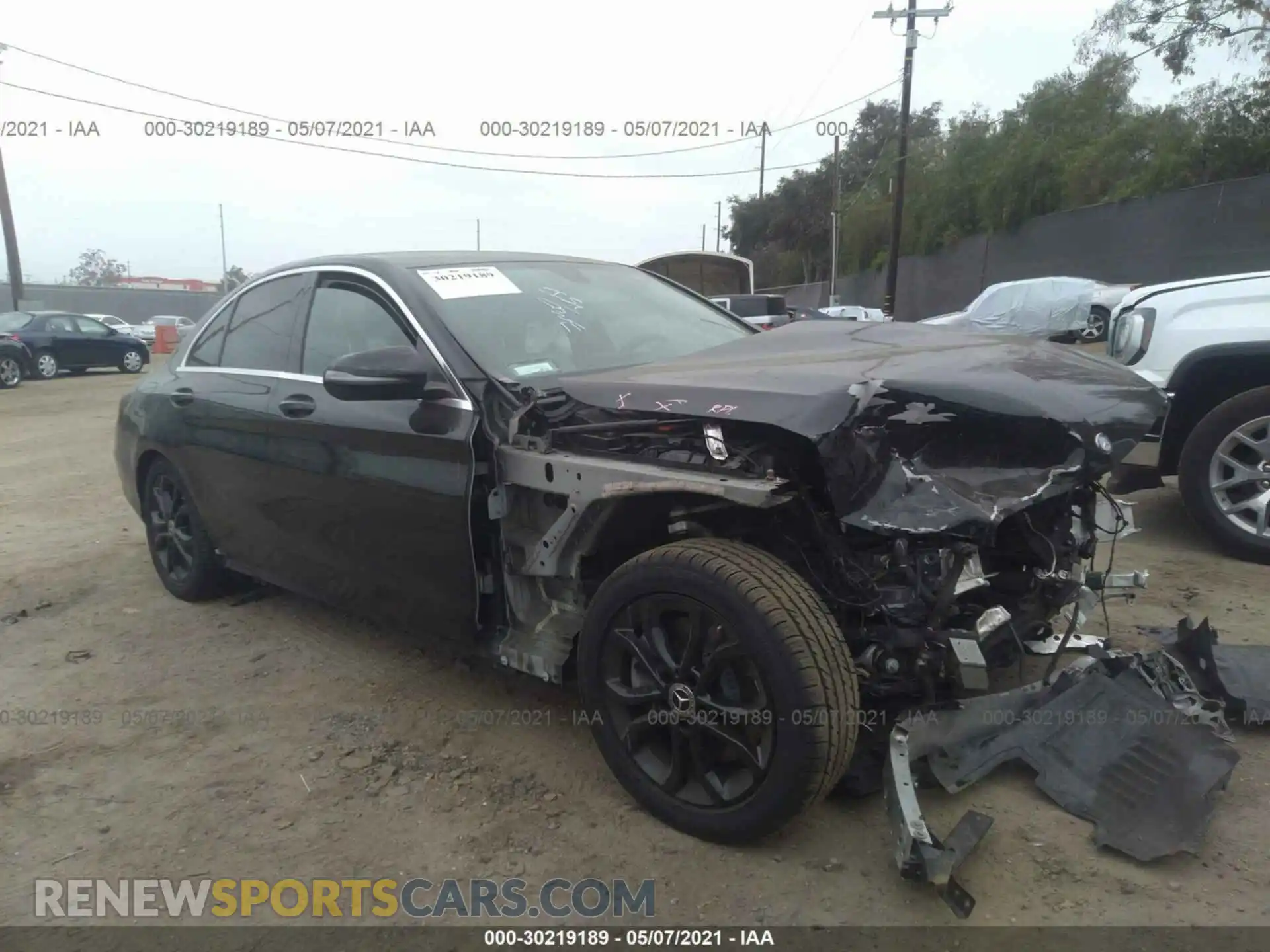 1 Photograph of a damaged car 55SWF4JB6HU218861 MERCEDES-BENZ C-CLASS 2017