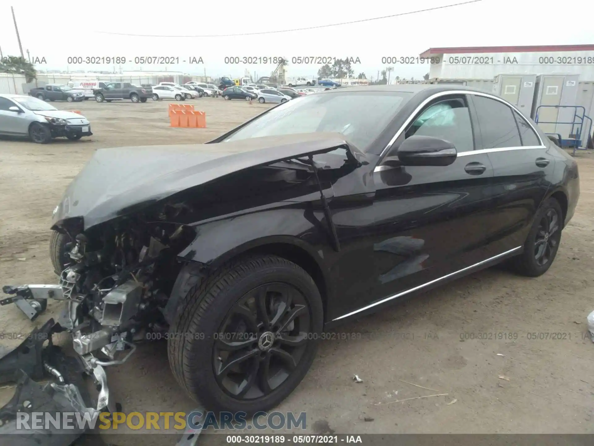 2 Photograph of a damaged car 55SWF4JB6HU218861 MERCEDES-BENZ C-CLASS 2017