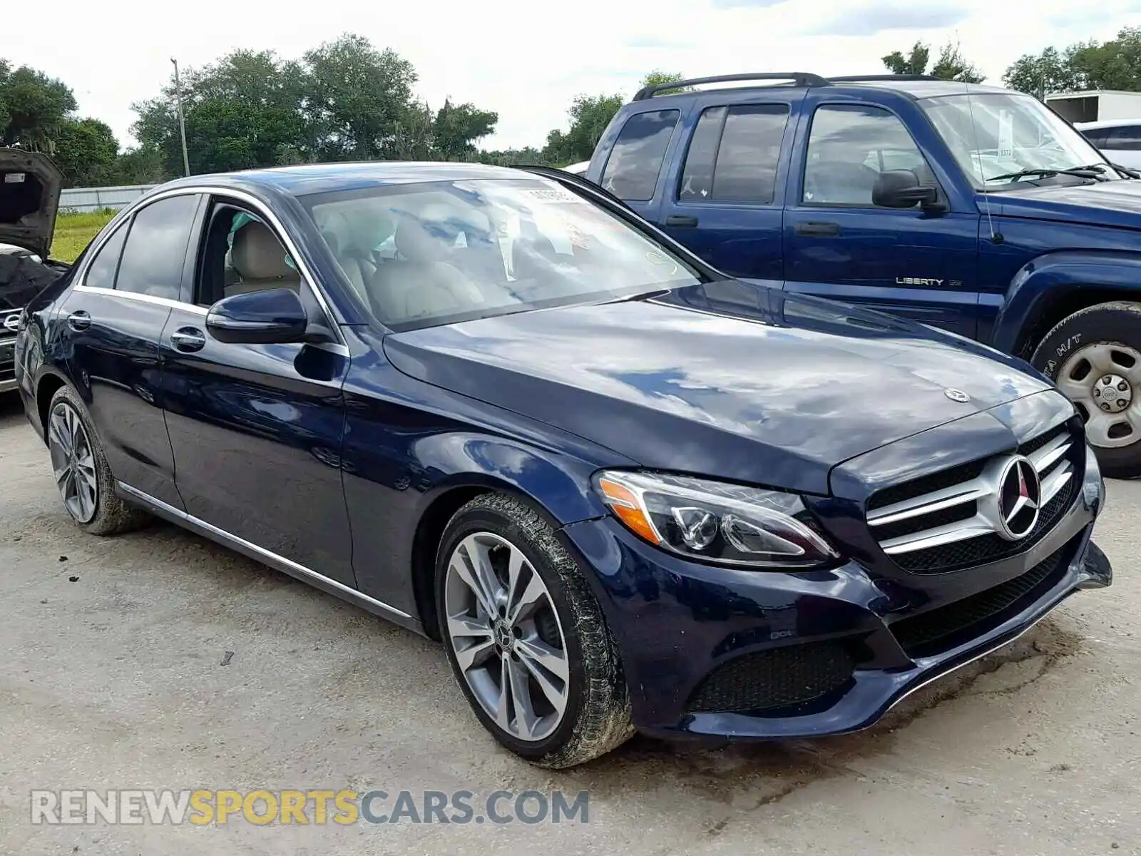 1 Photograph of a damaged car 55SWF4JB1JU274129 MERCEDES-BENZ C CLASS 2018