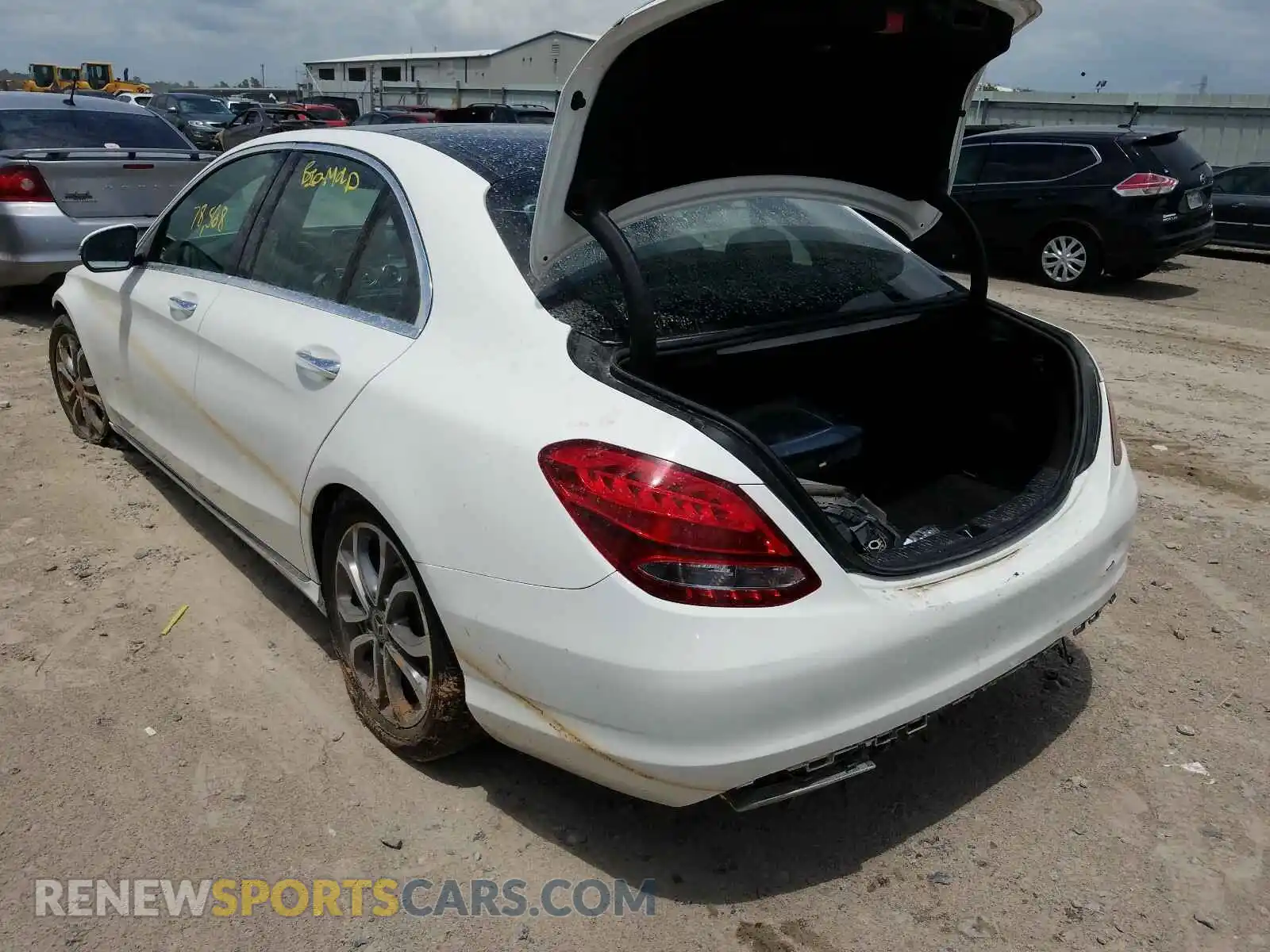 3 Photograph of a damaged car 55SWF4JB6JU245998 MERCEDES-BENZ C CLASS 2018