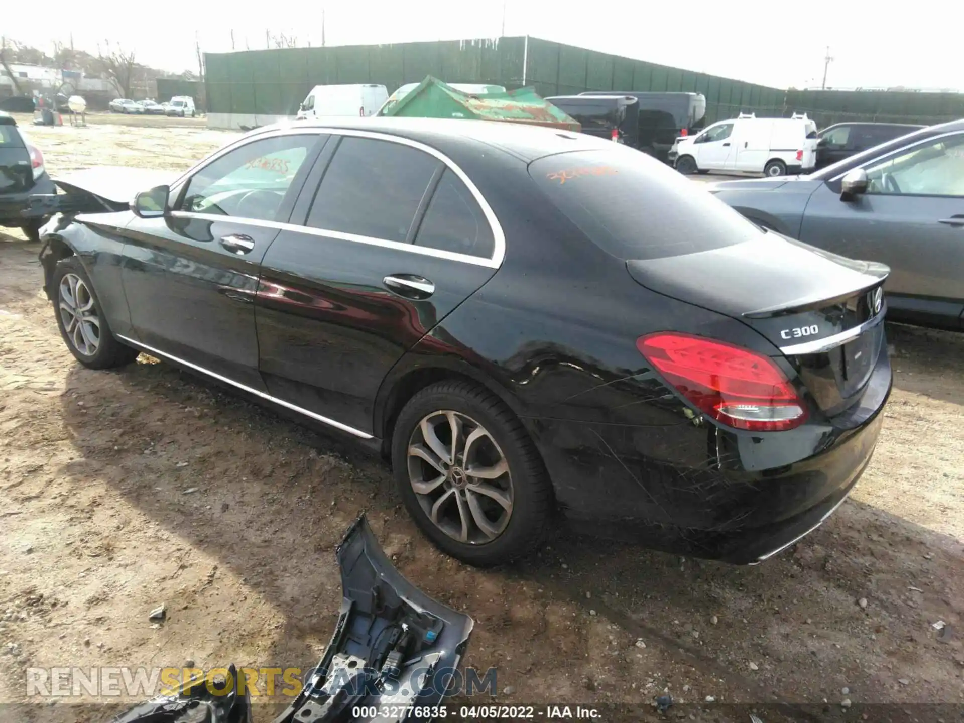 3 Photograph of a damaged car 55SWF4KBXJU243072 MERCEDES-BENZ C-CLASS 2018