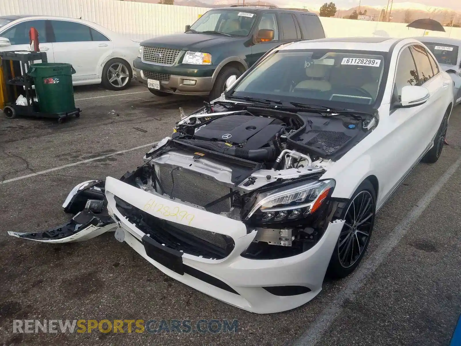 2 Photograph of a damaged car 55SWF8DB0KU287393 MERCEDES-BENZ C CLASS 2019