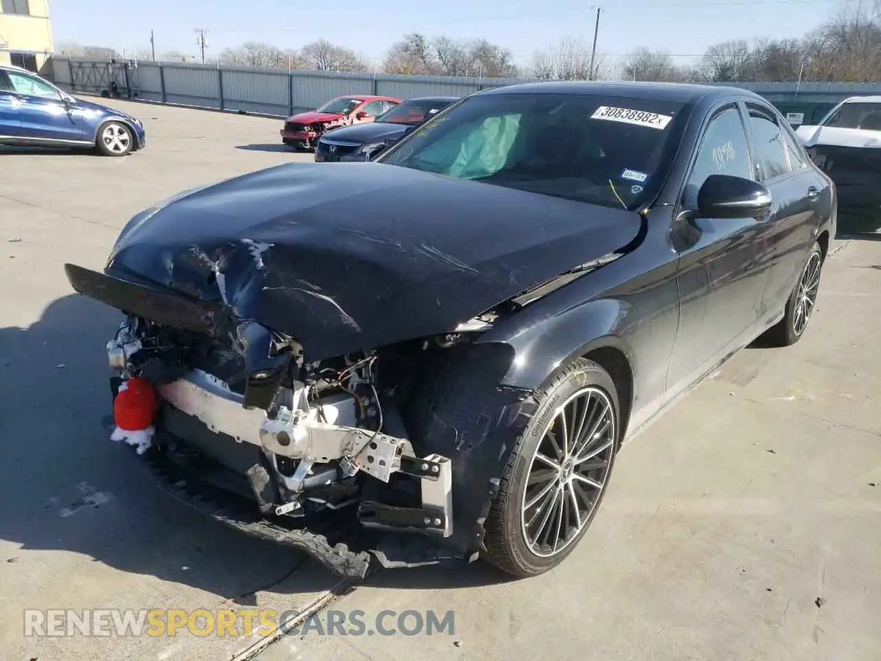 2 fotografías del automóvil dañado 55SWF8DB0KU288849 MERCEDES-BENZ C-CLASS 2019