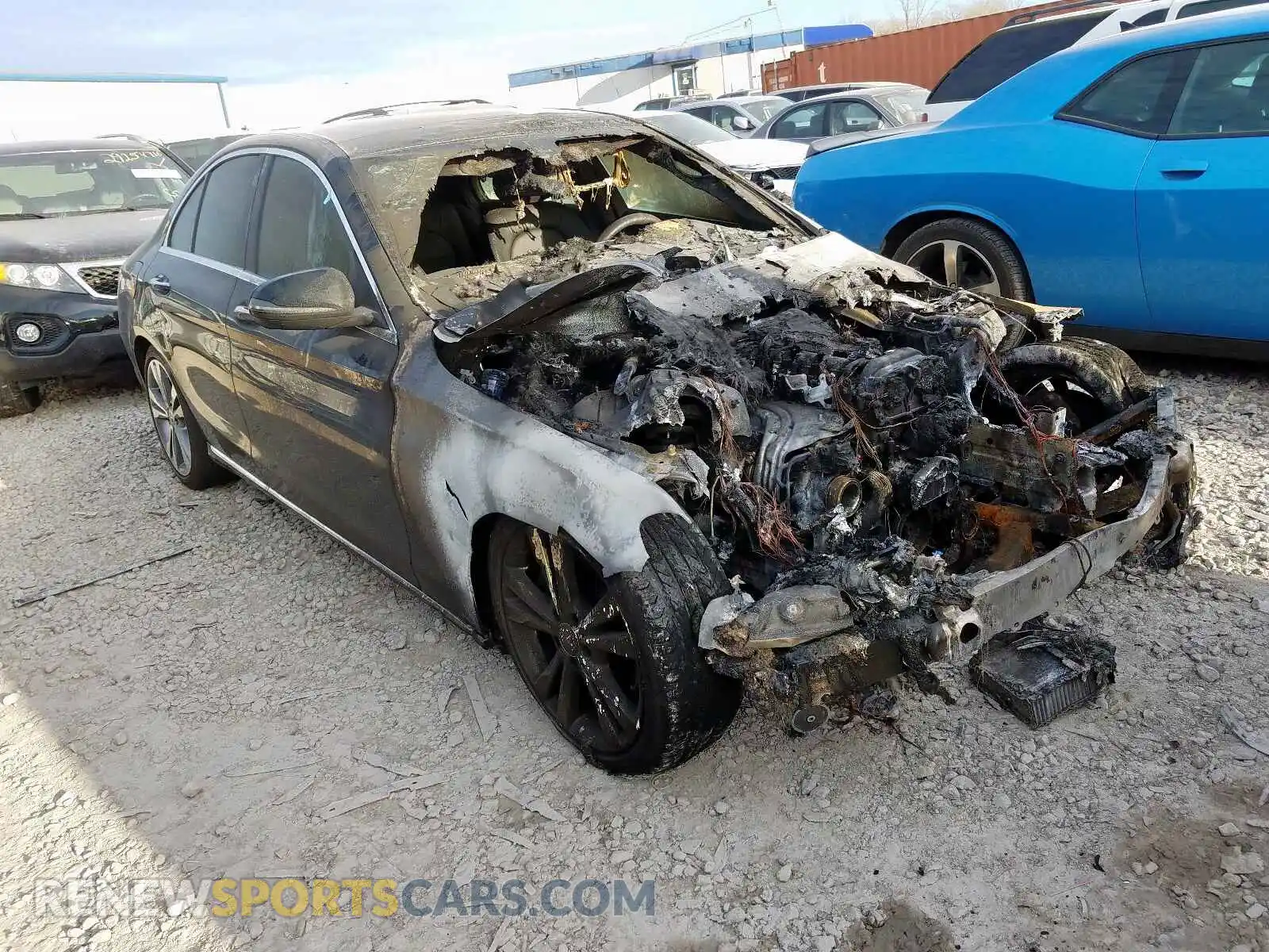 1 Photograph of a damaged car 55SWF8DB1KU302810 MERCEDES-BENZ C CLASS 2019