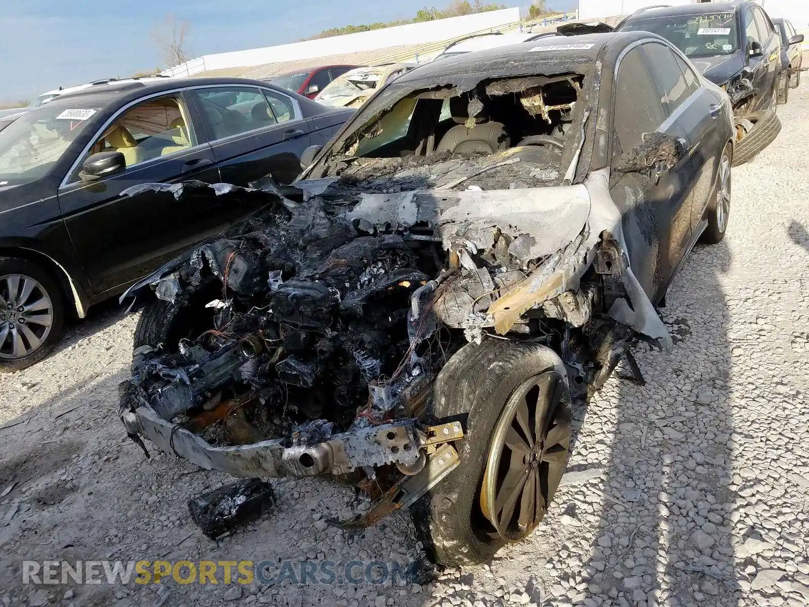 2 Photograph of a damaged car 55SWF8DB1KU302810 MERCEDES-BENZ C CLASS 2019