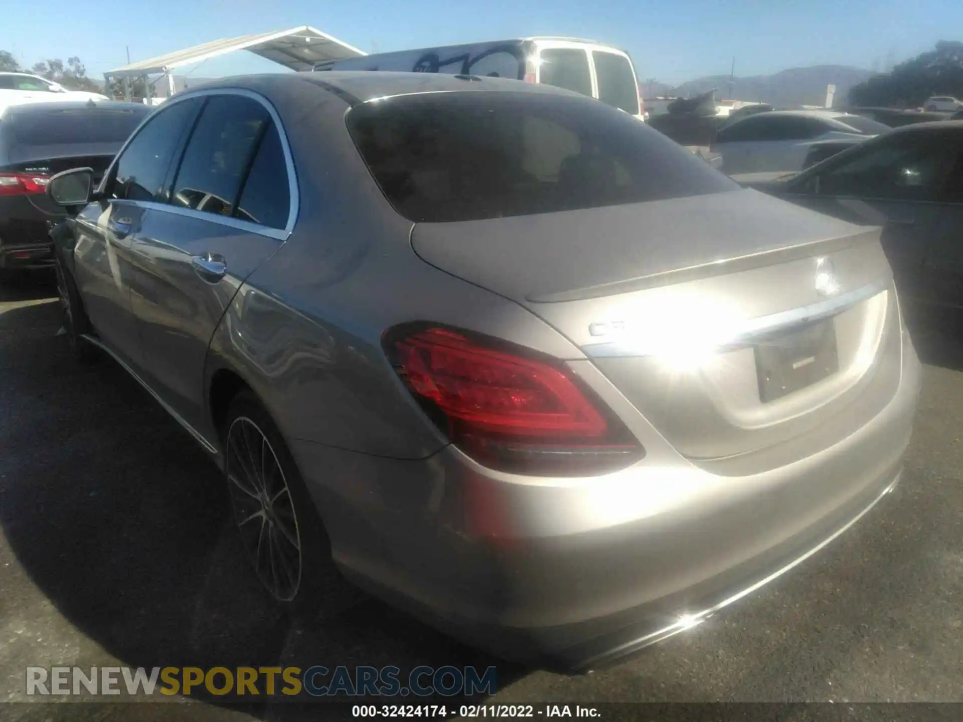 3 Photograph of a damaged car 55SWF8DB1KU303360 MERCEDES-BENZ C-CLASS 2019