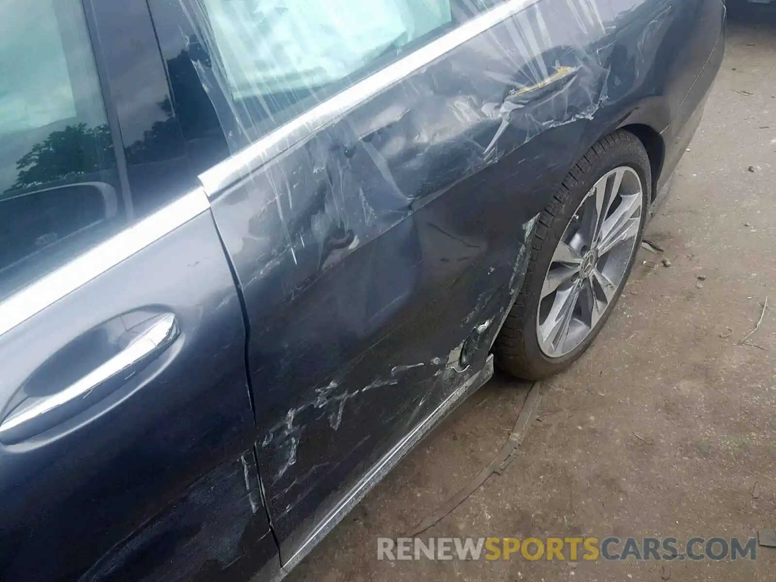 9 Photograph of a damaged car 55SWF8DB1KU306033 MERCEDES-BENZ C CLASS 2019