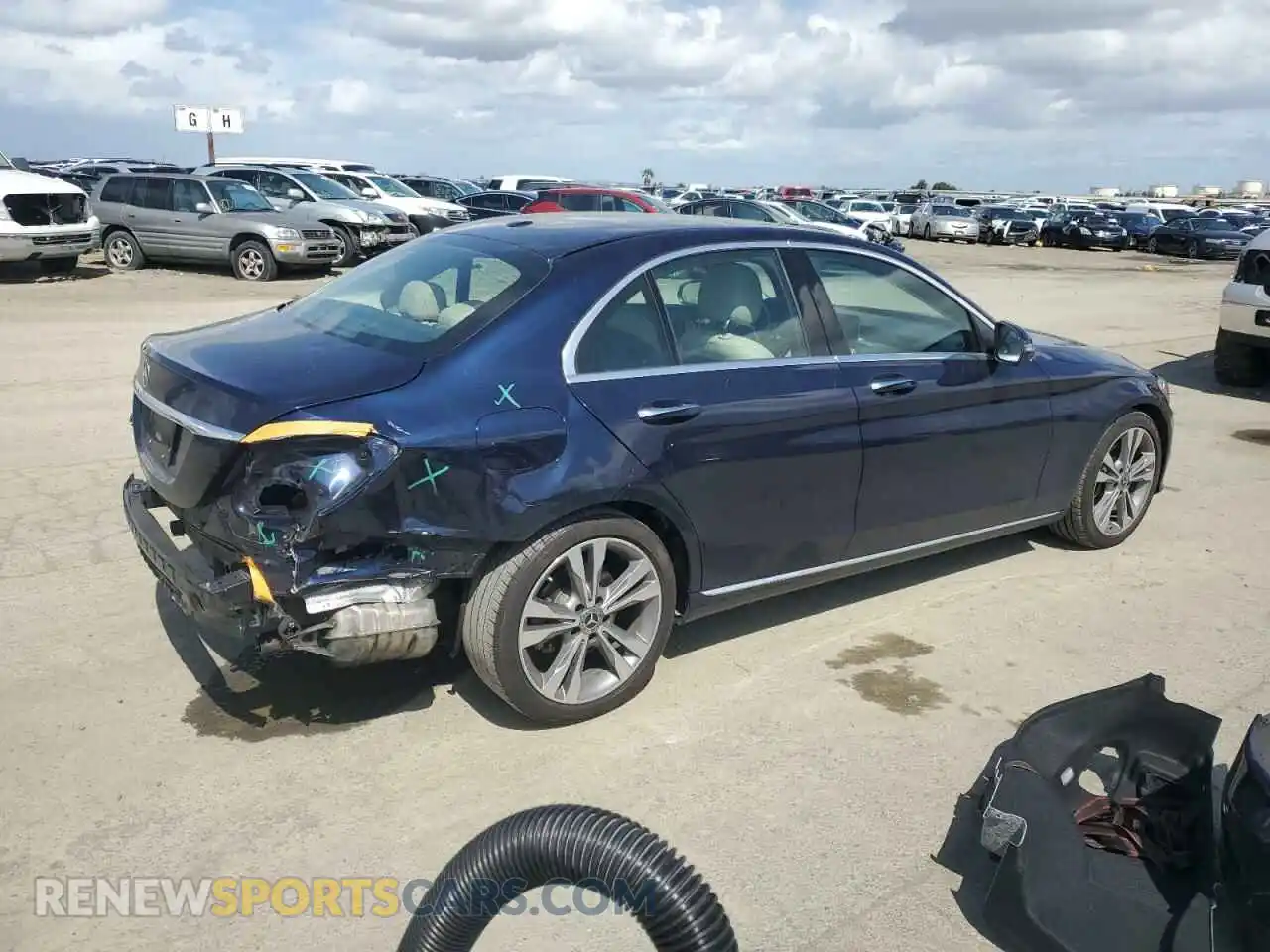 3 Фотография поврежденного автомобиля 55SWF8DB2KU297892 MERCEDES-BENZ C-CLASS 2019