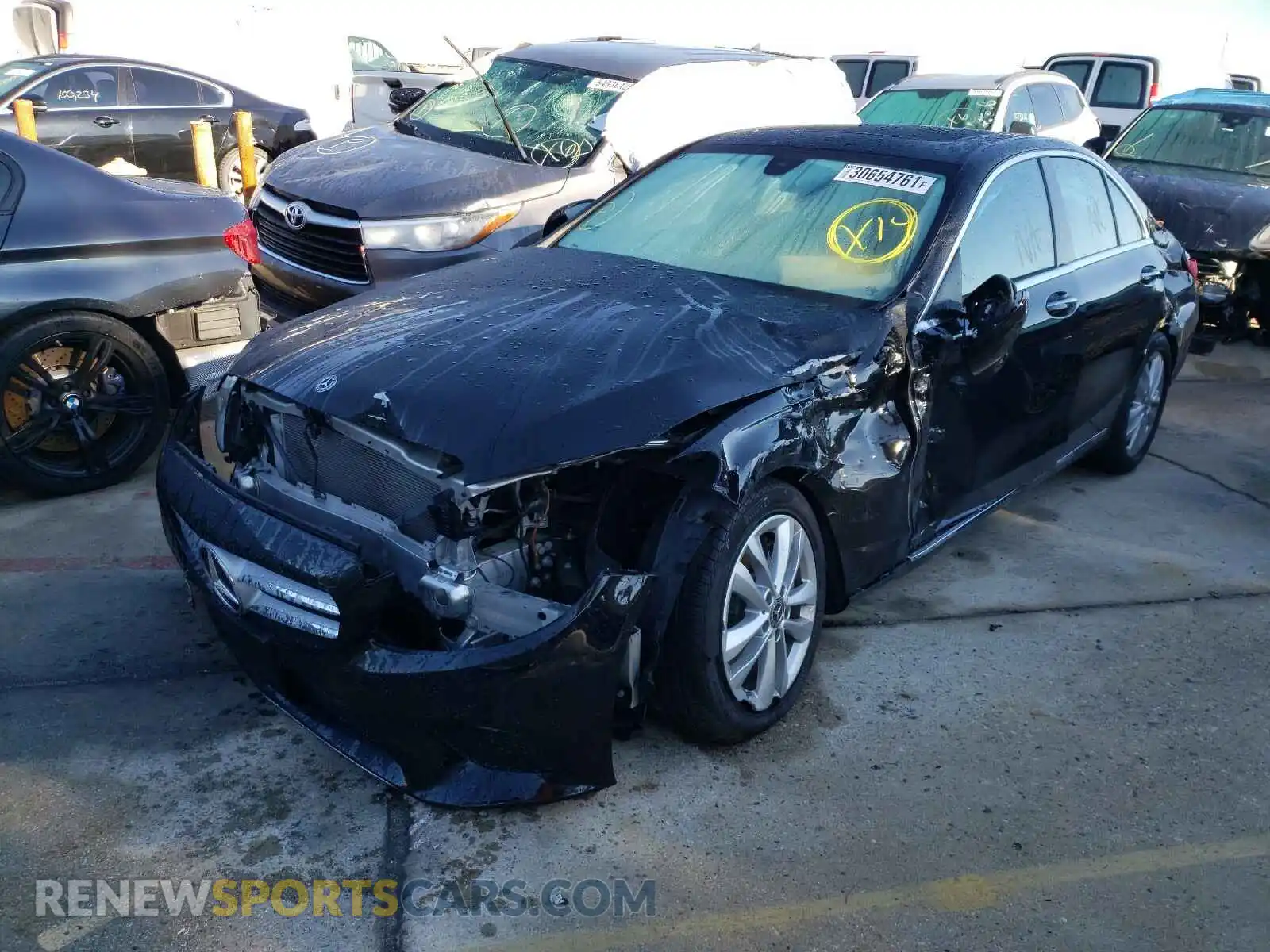 2 Photograph of a damaged car 55SWF8DB2KU315064 MERCEDES-BENZ C CLASS 2019