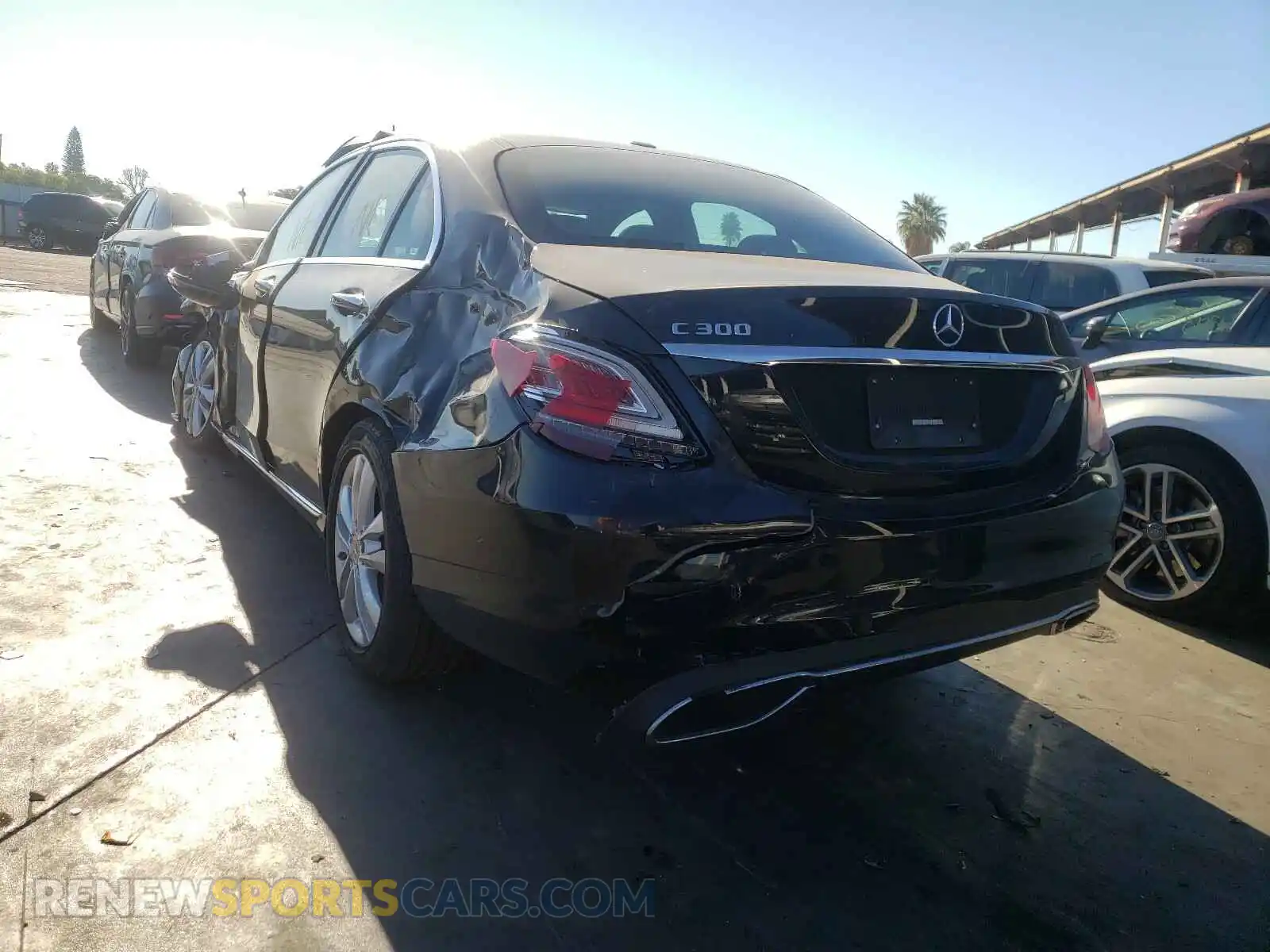 3 Photograph of a damaged car 55SWF8DB2KU315064 MERCEDES-BENZ C CLASS 2019