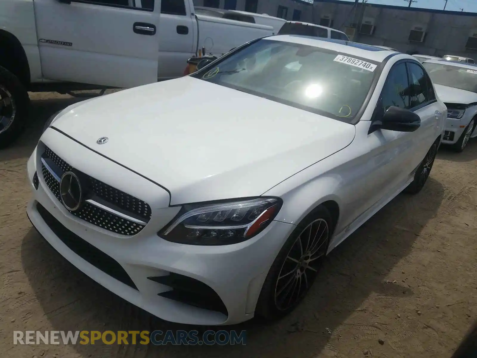 2 Photograph of a damaged car 55SWF8DB3KU307023 MERCEDES-BENZ C CLASS 2019