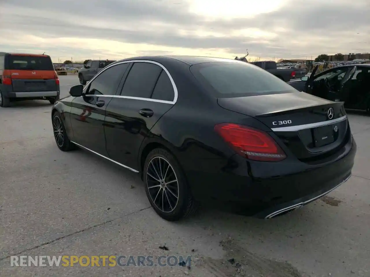 2 Photograph of a damaged car 55SWF8DB6KU287298 MERCEDES-BENZ C-CLASS 2019