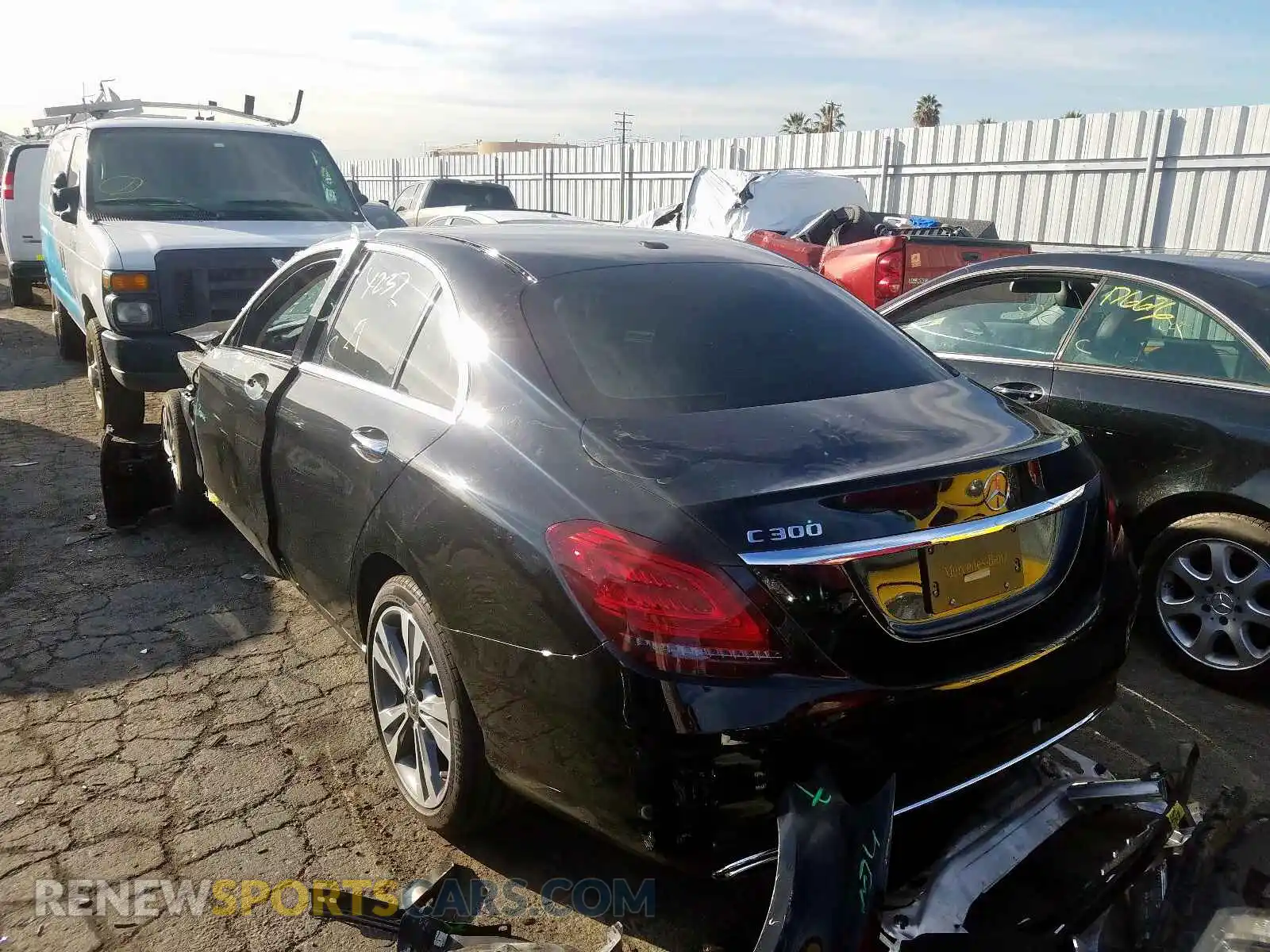 3 Photograph of a damaged car 55SWF8DB6KU287558 MERCEDES-BENZ C CLASS 2019