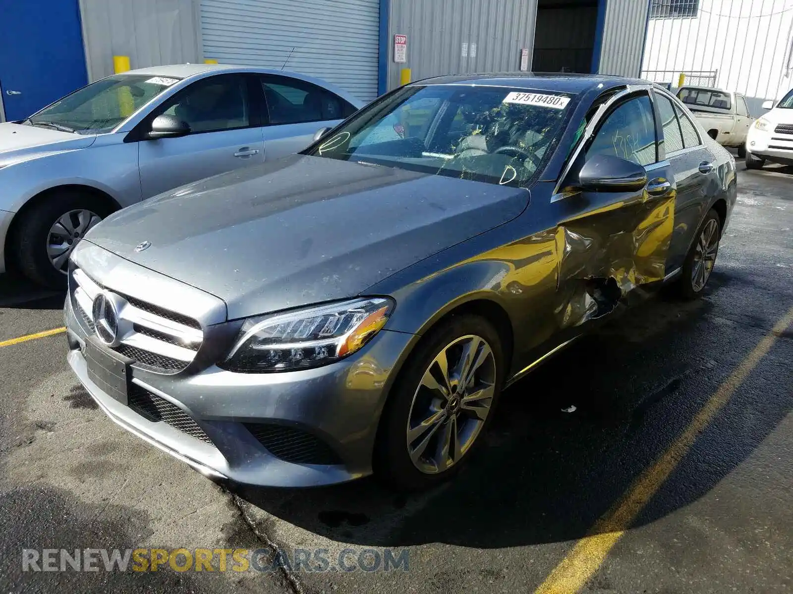 2 Photograph of a damaged car 55SWF8DB6KU298446 MERCEDES-BENZ C CLASS 2019