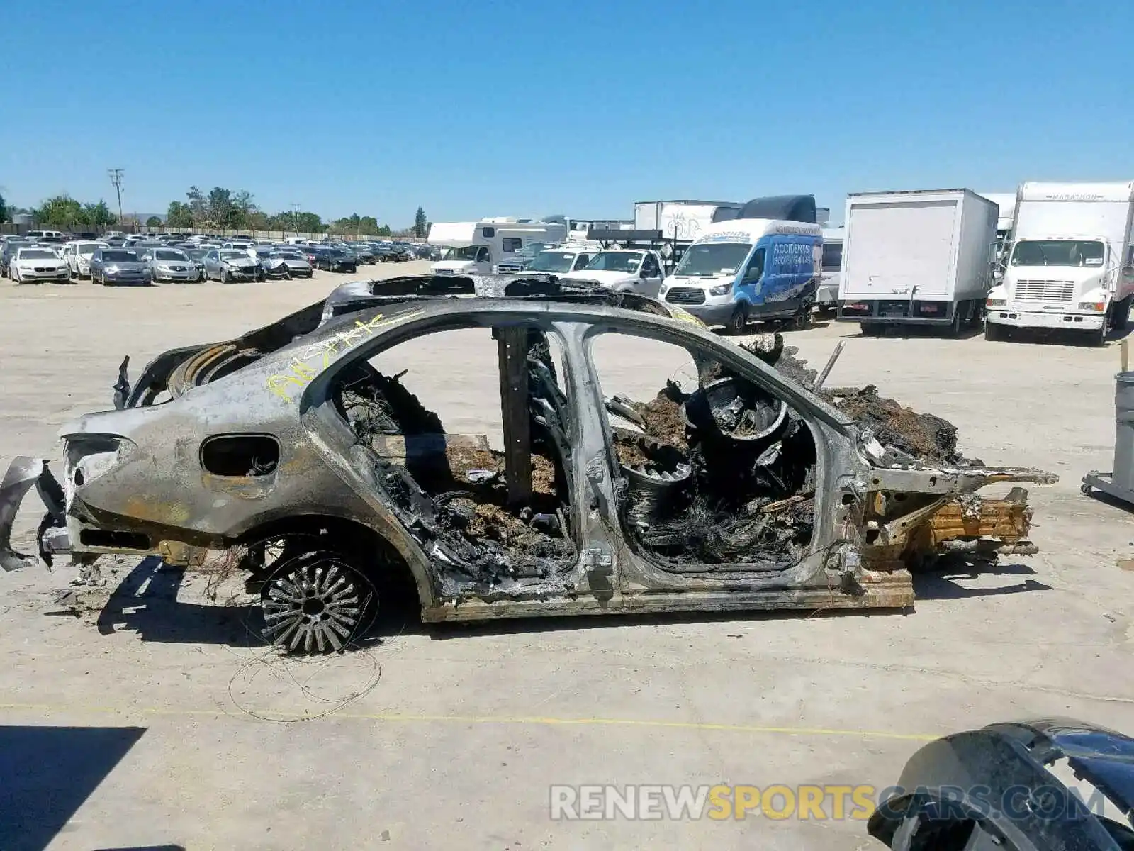 10 Photograph of a damaged car 55SWF8DB6KU299239 MERCEDES-BENZ C CLASS 2019