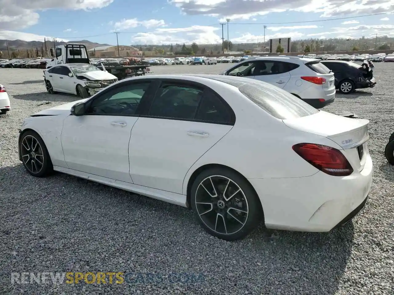 2 fotografías del automóvil dañado 55SWF8DB6KU314144 MERCEDES-BENZ C-CLASS 2019